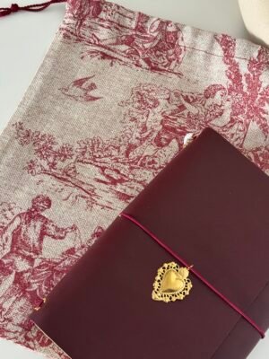 FUNDA GUARDAPOLVO BURDEOS A5